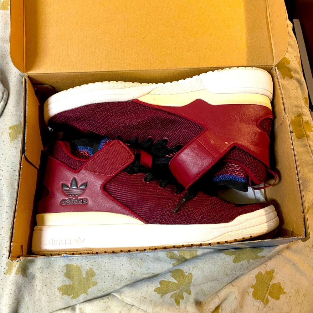 Adidas originals tubular nova Burgundy Black Shoestrings